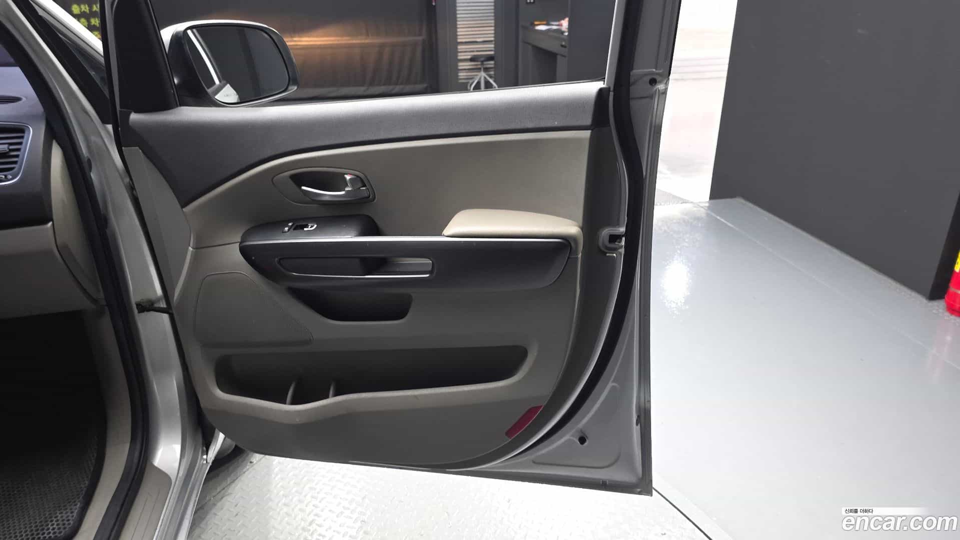 Canival Kia 2015.4-INNER-035