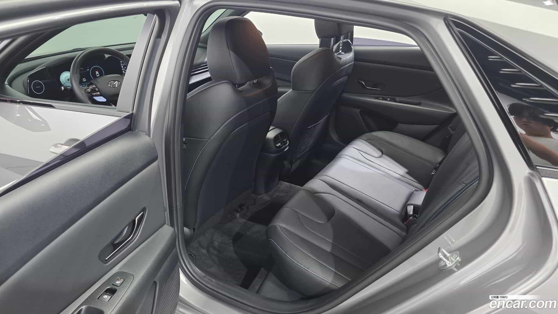 AVANTE Hyundai 2023.2-INNER-036
