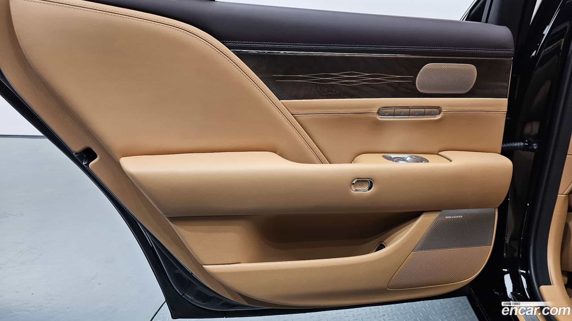 G90 Genesis 2023.8-INNER-035