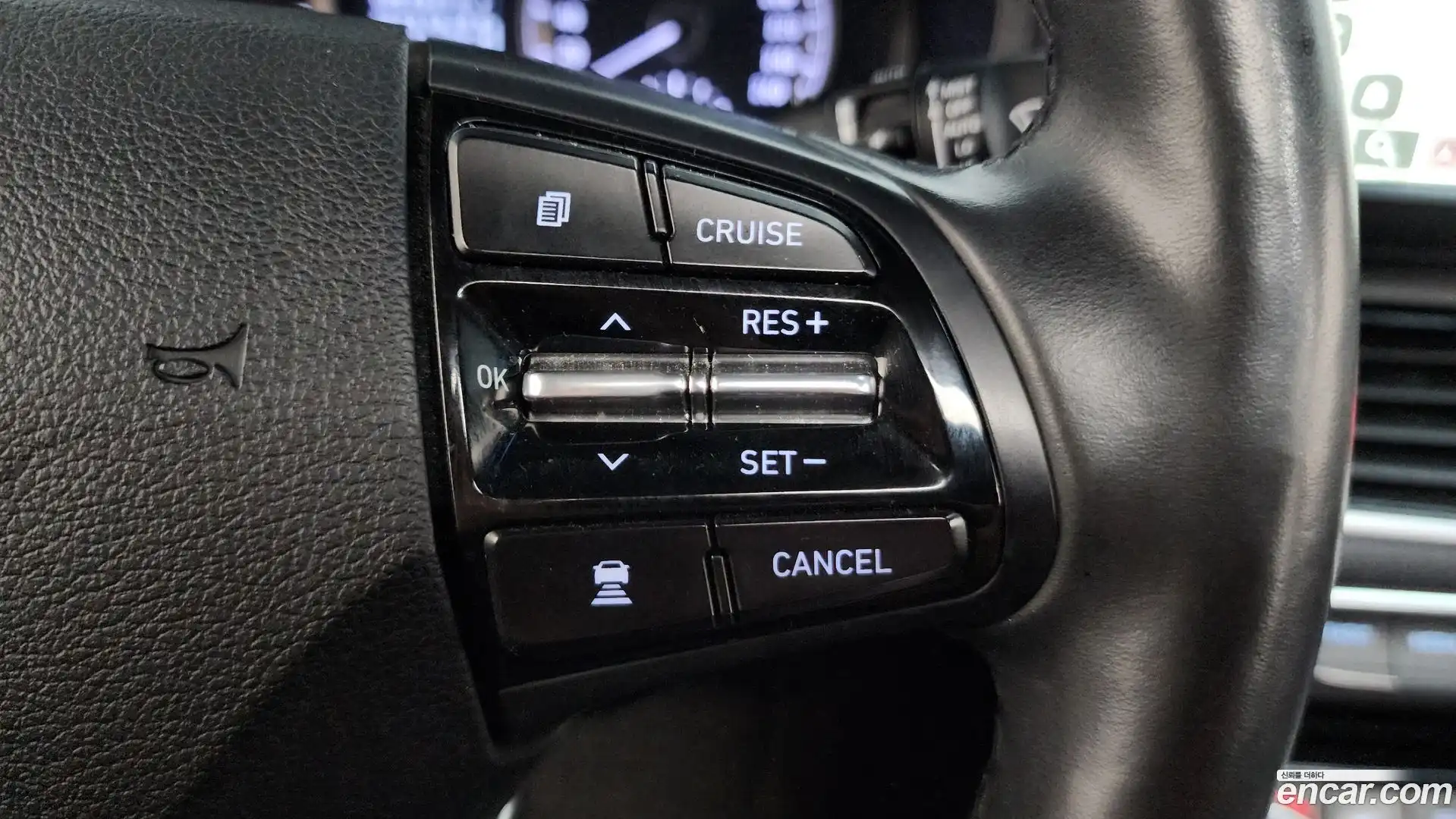 Grandeur Hyundai 2018.4-OPTION-020