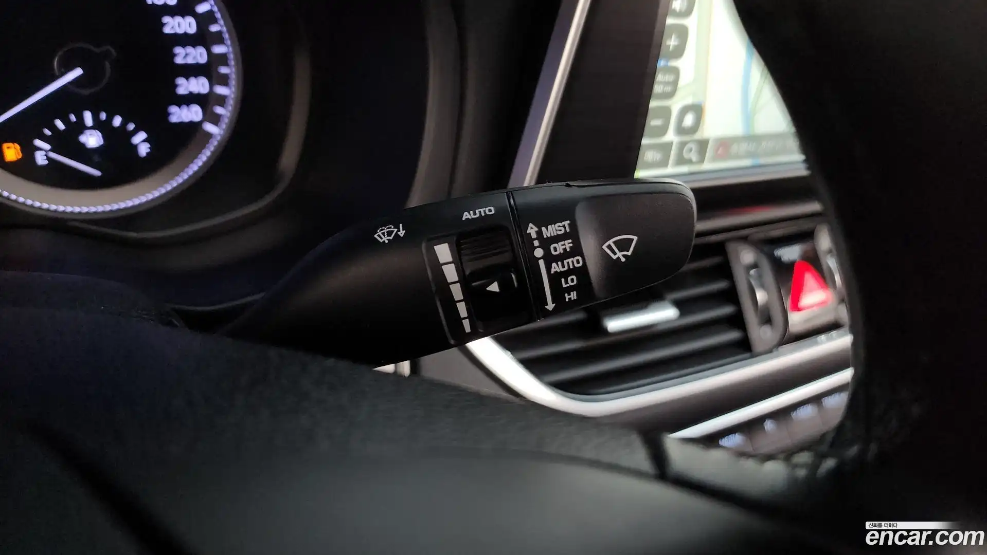 Grandeur Hyundai 2018.4-OPTION-042