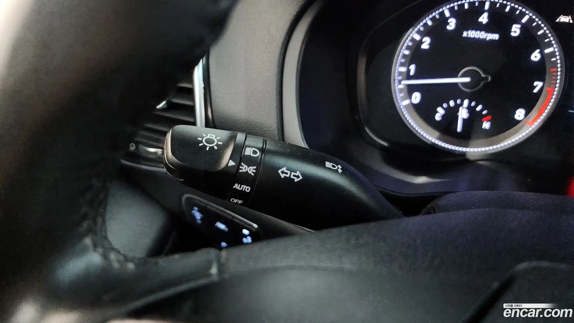 Grandeur Hyundai 2018.4-OPTION-044