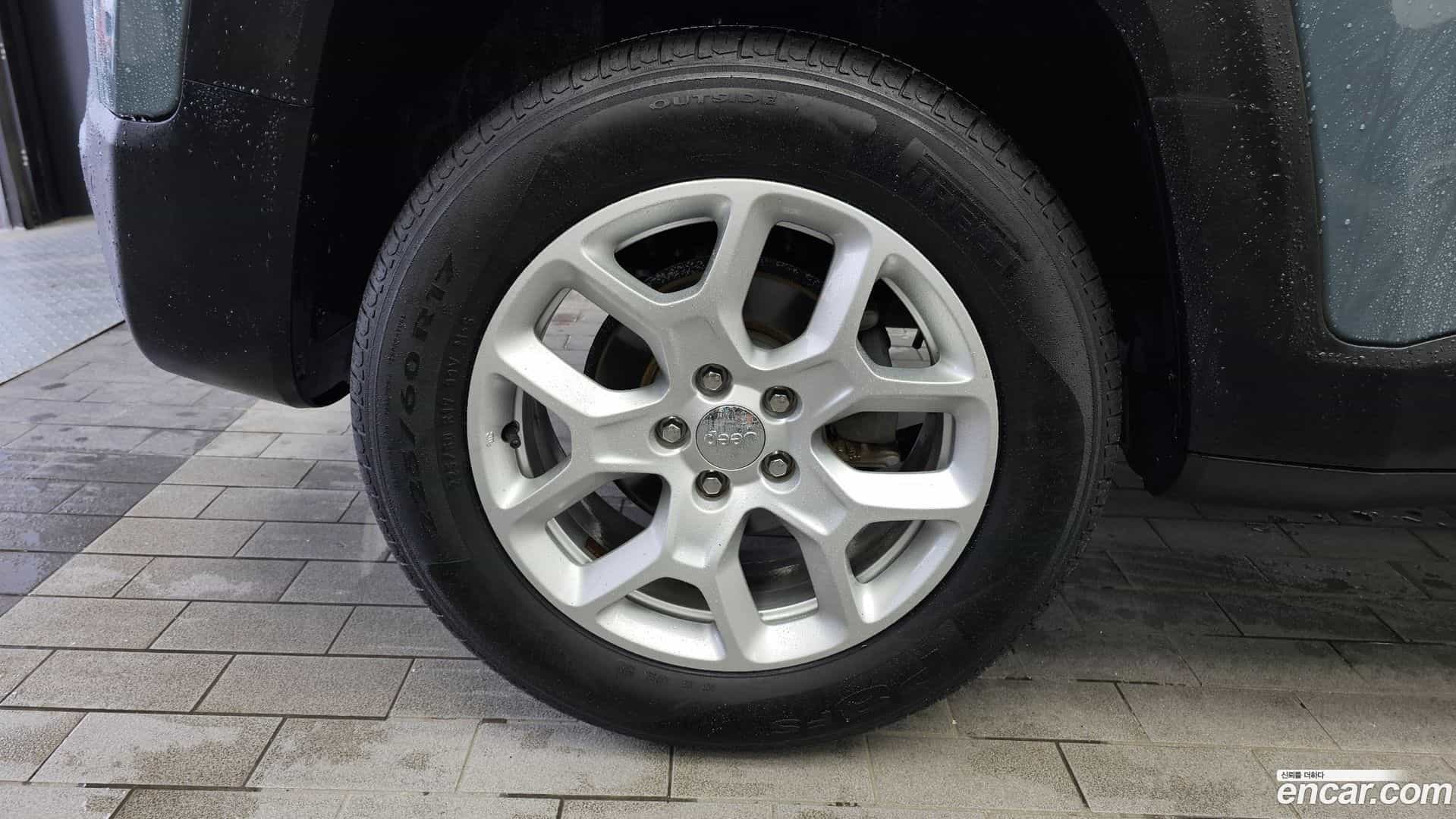 Renegade Jeep 2018.10-OUTER-005