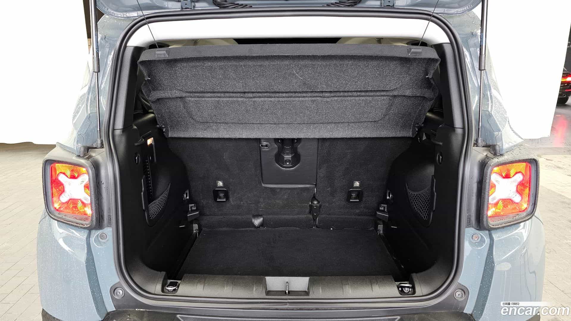 Renegade Jeep 2018.10-OPTION-024