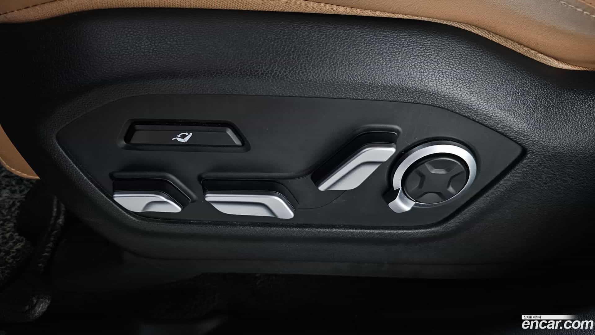 Santafe Hyundai 2023.8-OPTION-045