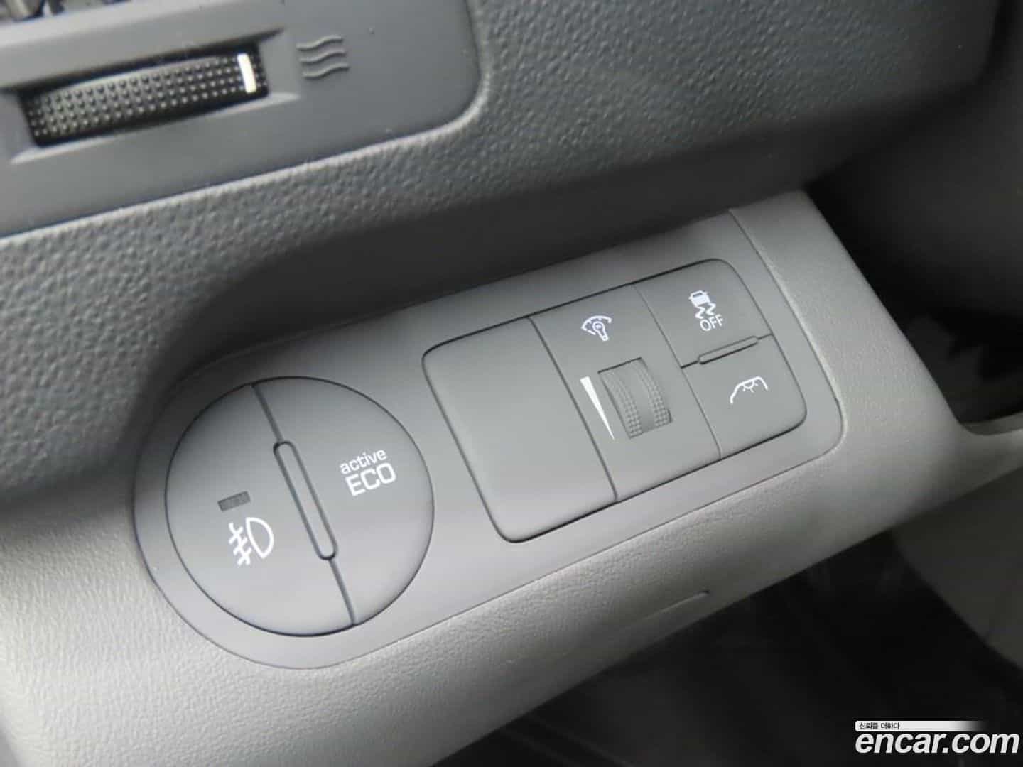 Starex Hyundai 2016.9-OPTION-015