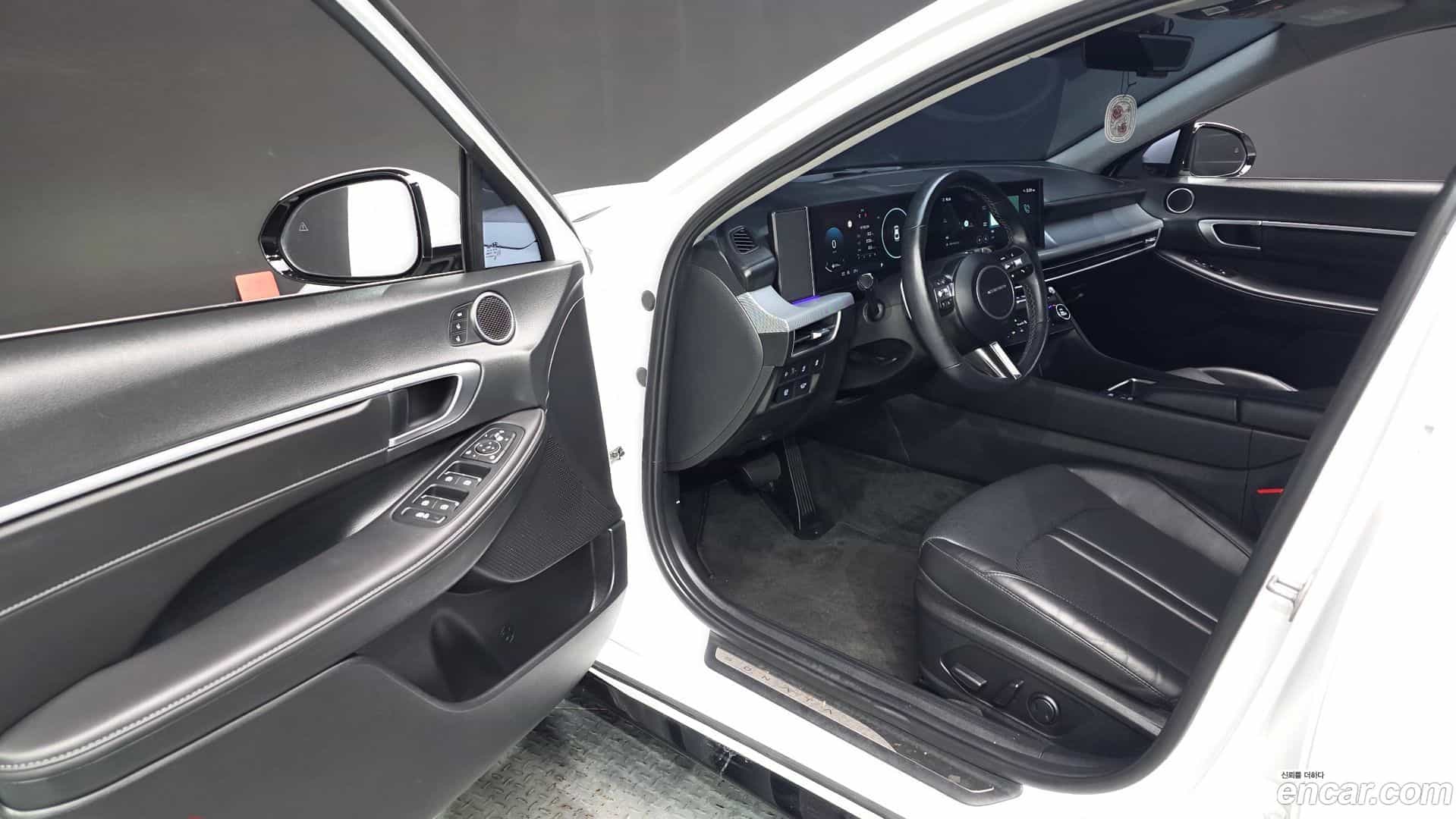 Sonata Hyundai 2023.4-INNER-010