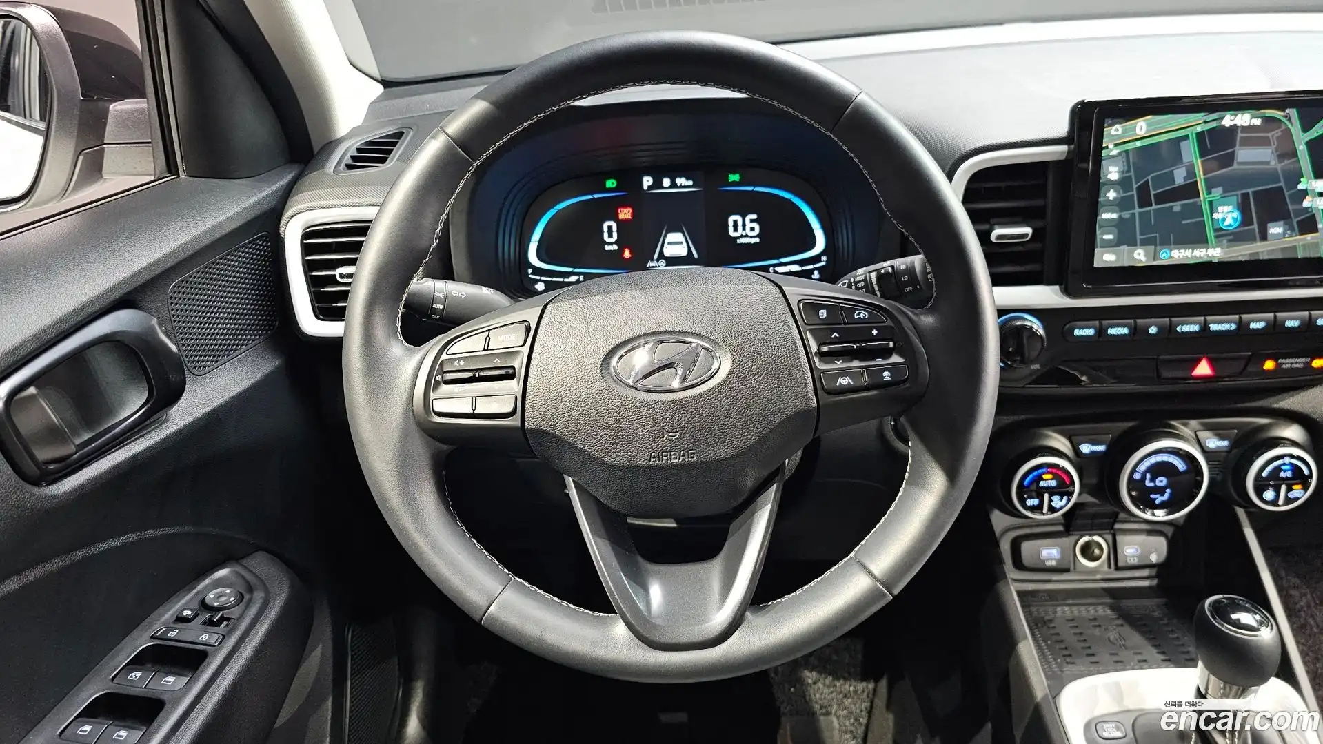Venue Hyundai 2023.0-OPTION-017