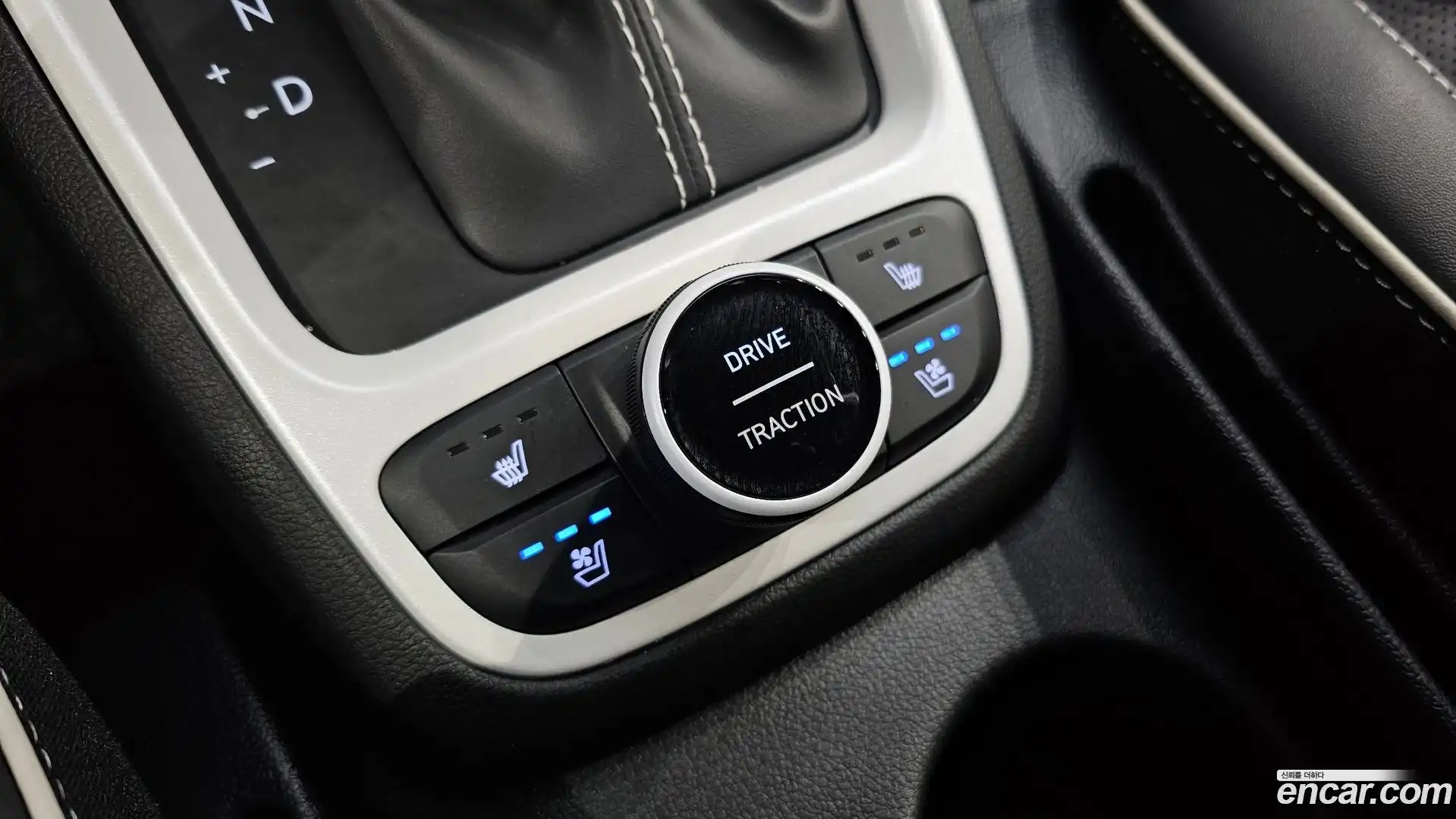 Venue Hyundai 2023.0-OPTION-024