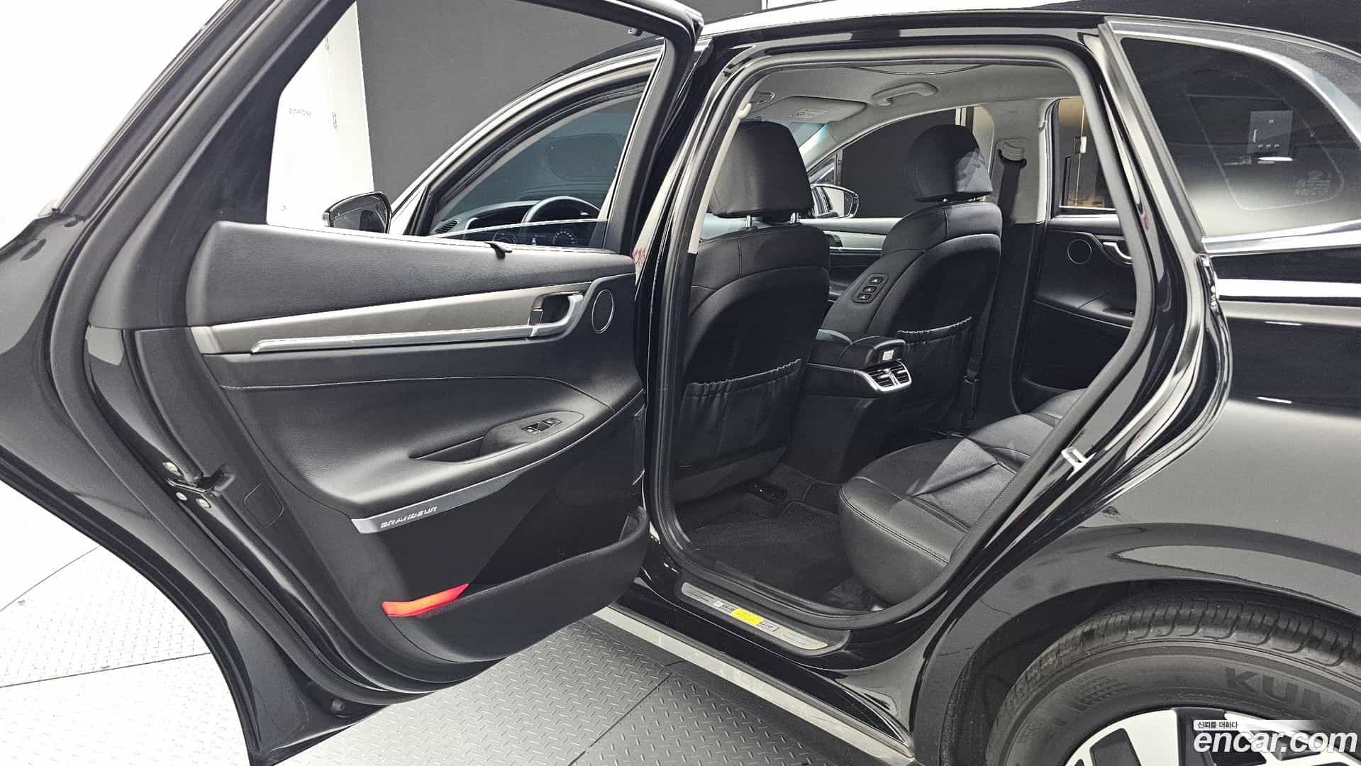 Grandeur Hyundai 2021.11-OPTION-016