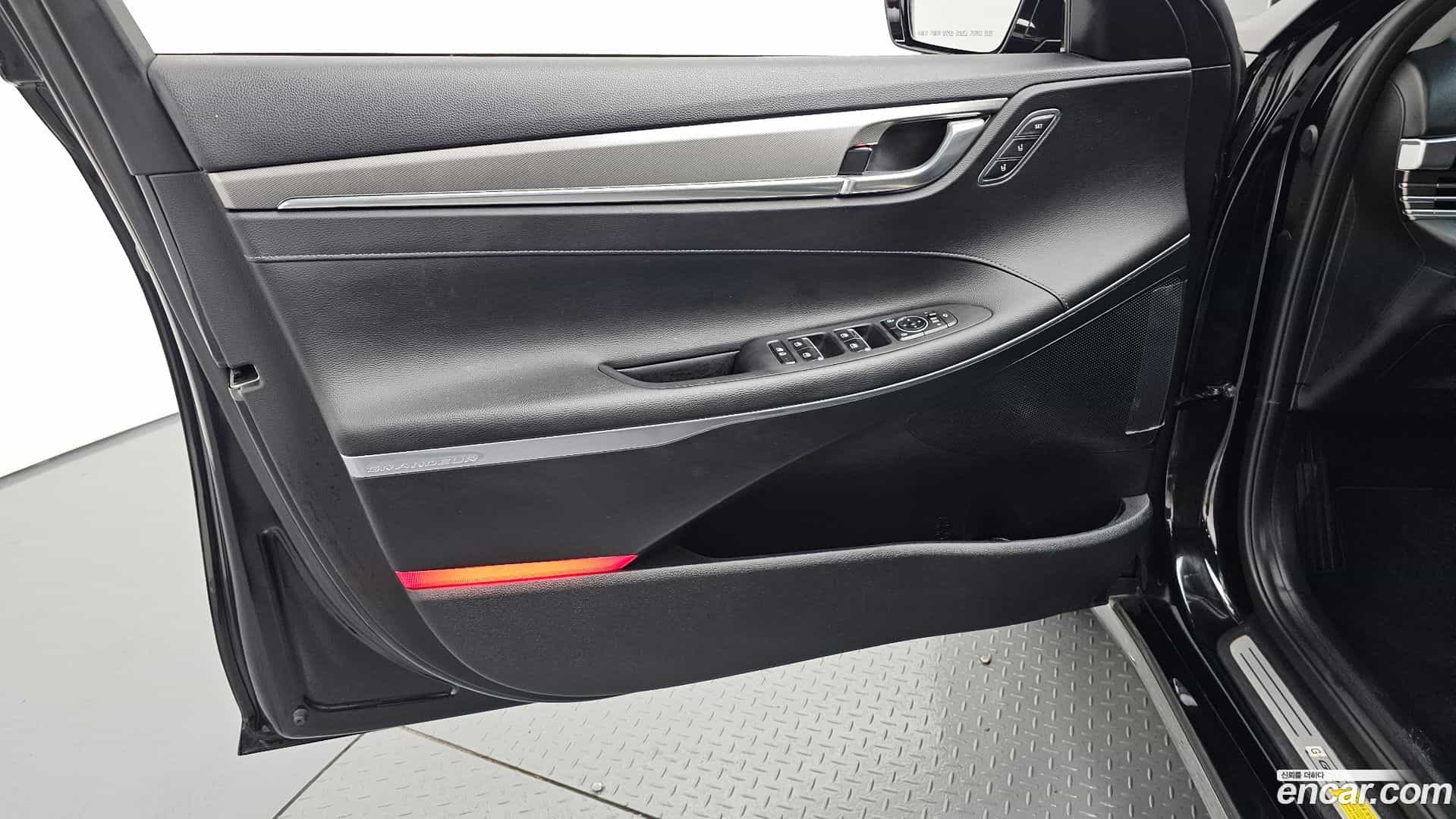 Grandeur Hyundai 2021.11-INNER-034