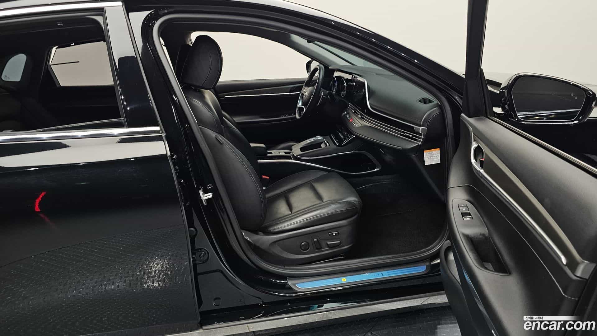 Grandeur Hyundai 2021.11-INNER-036