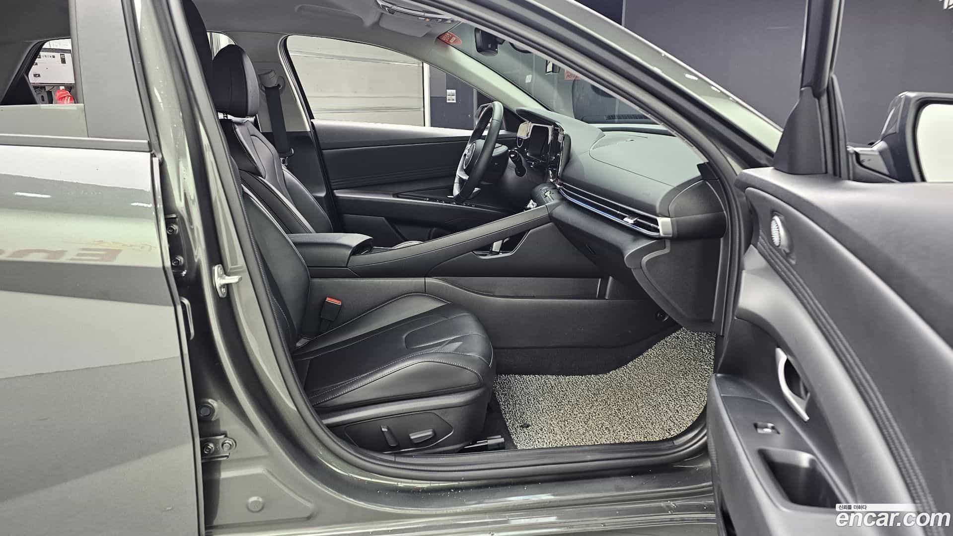 AVANTE Hyundai 2023.10-OPTION-015