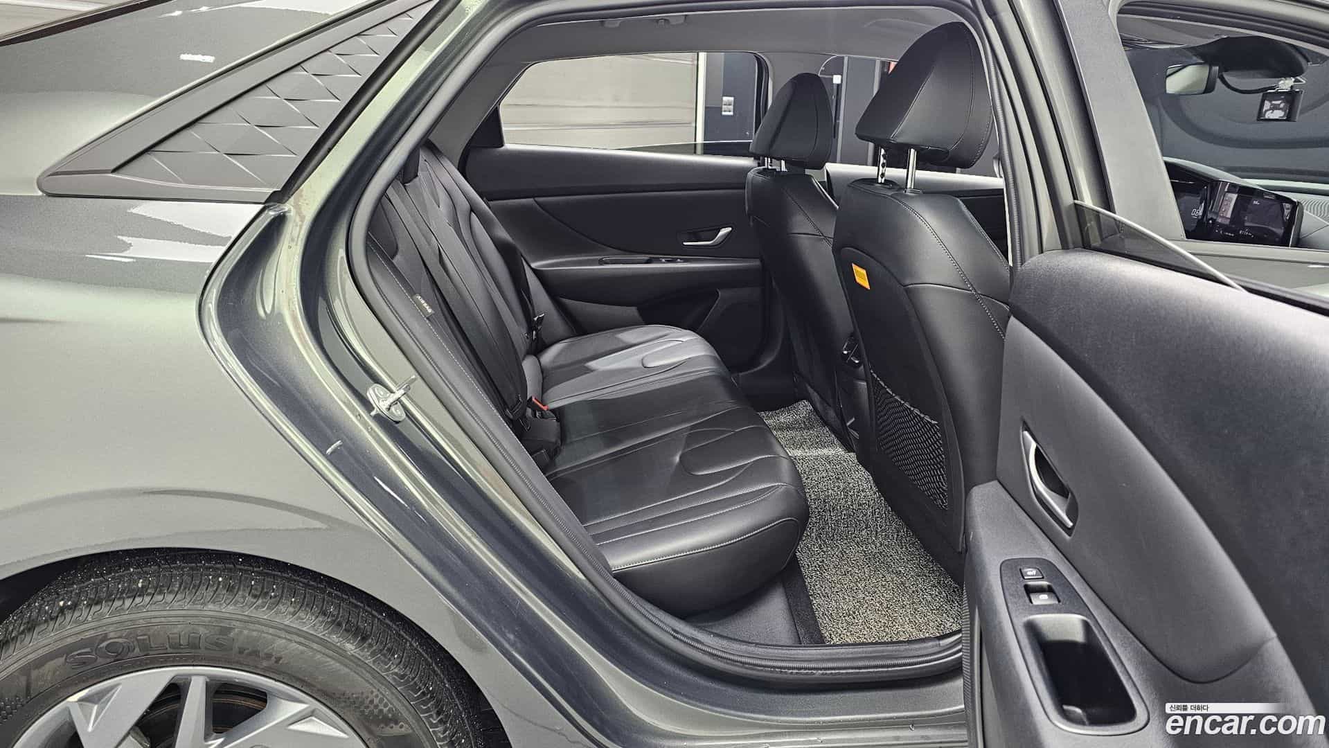 AVANTE Hyundai 2023.10-OPTION-016