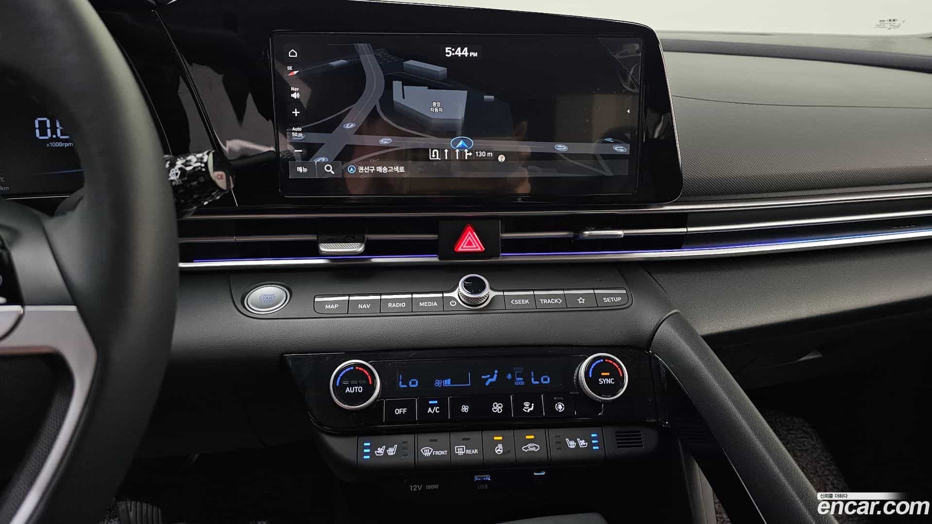 AVANTE Hyundai 2023.10-OPTION-018
