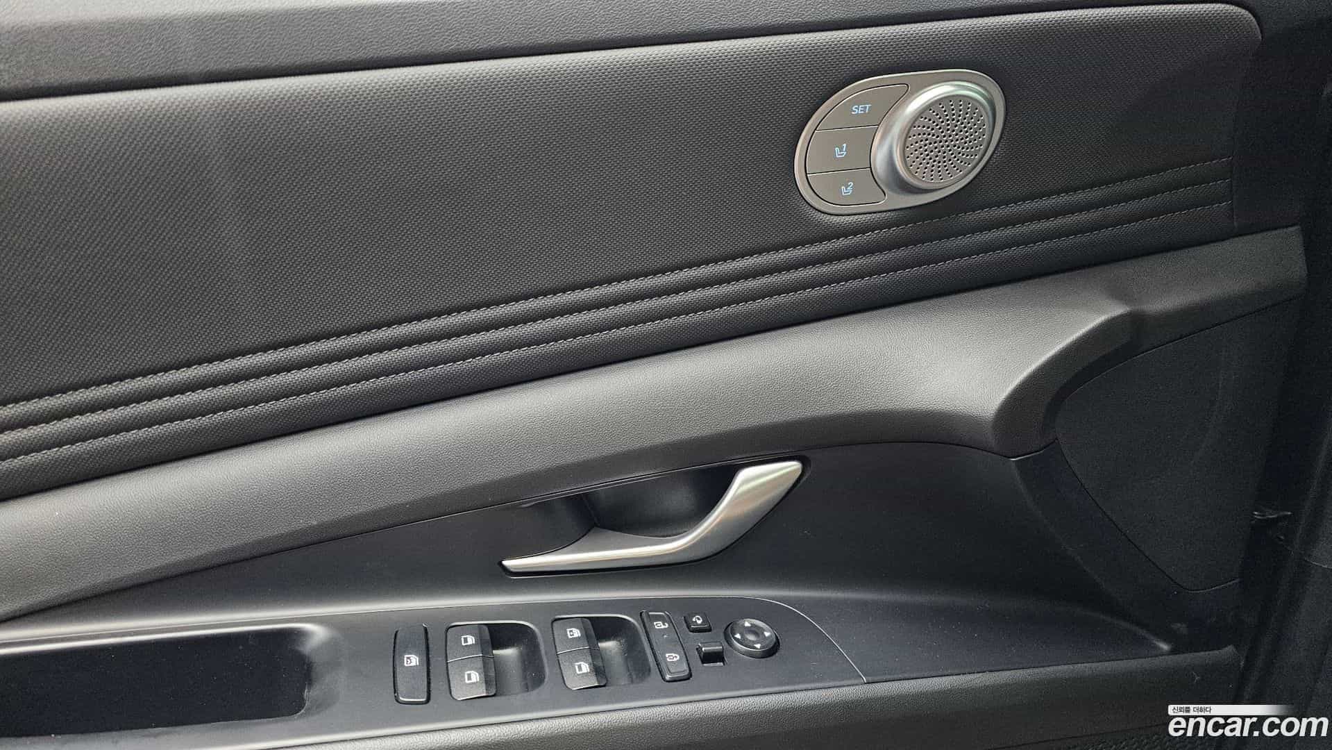 AVANTE Hyundai 2023.10-OPTION-021
