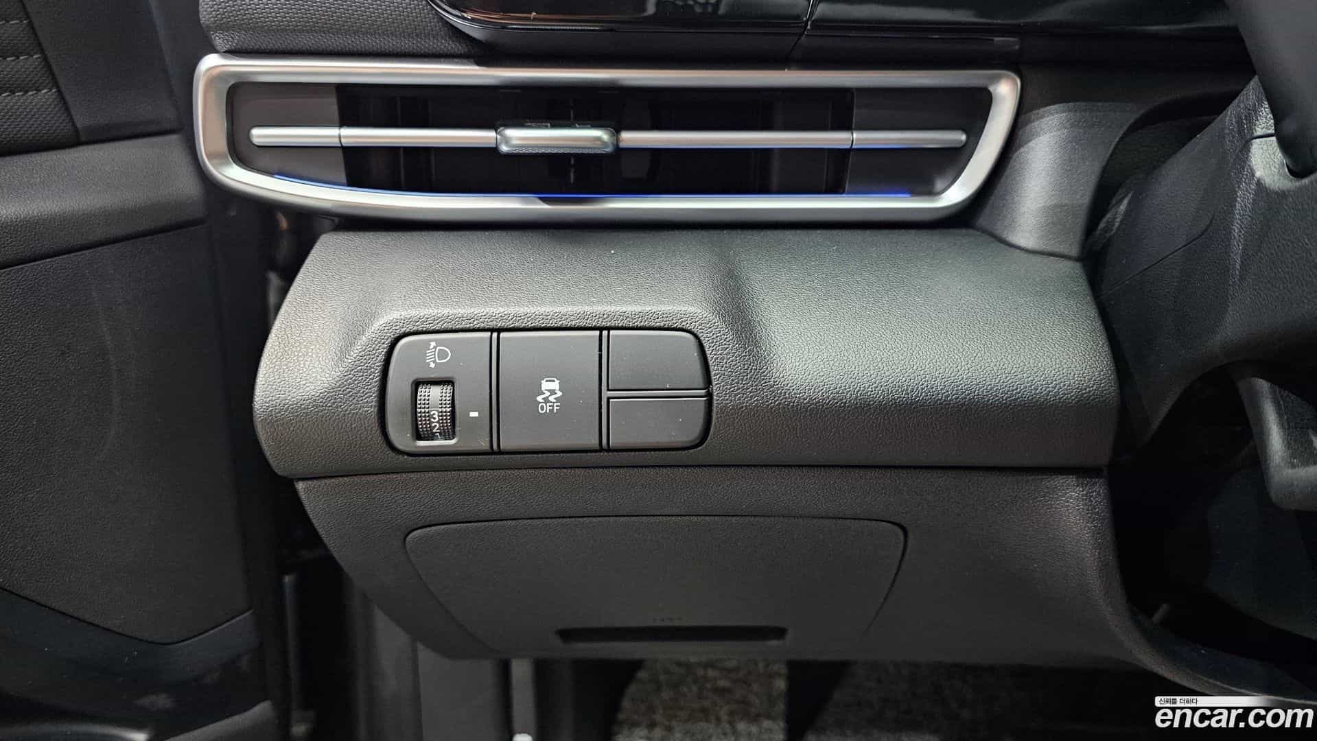 AVANTE Hyundai 2023.10-OPTION-022