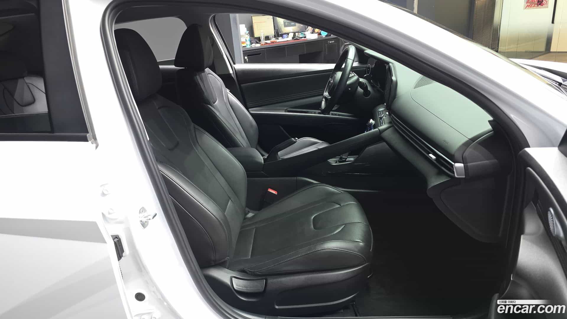AVANTE Hyundai 2020.8-OPTION-015
