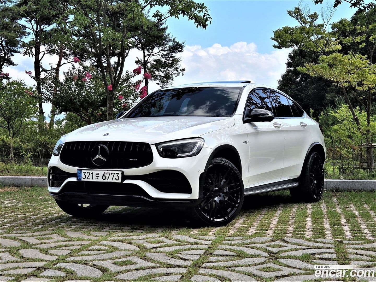 Main__Slider__Photo:GLC-Class Mercedes-Benz 2021.2-0