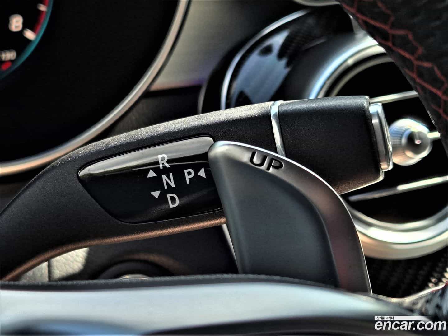 GLC-Class Mercedes-Benz 2021.2-INNER-009
