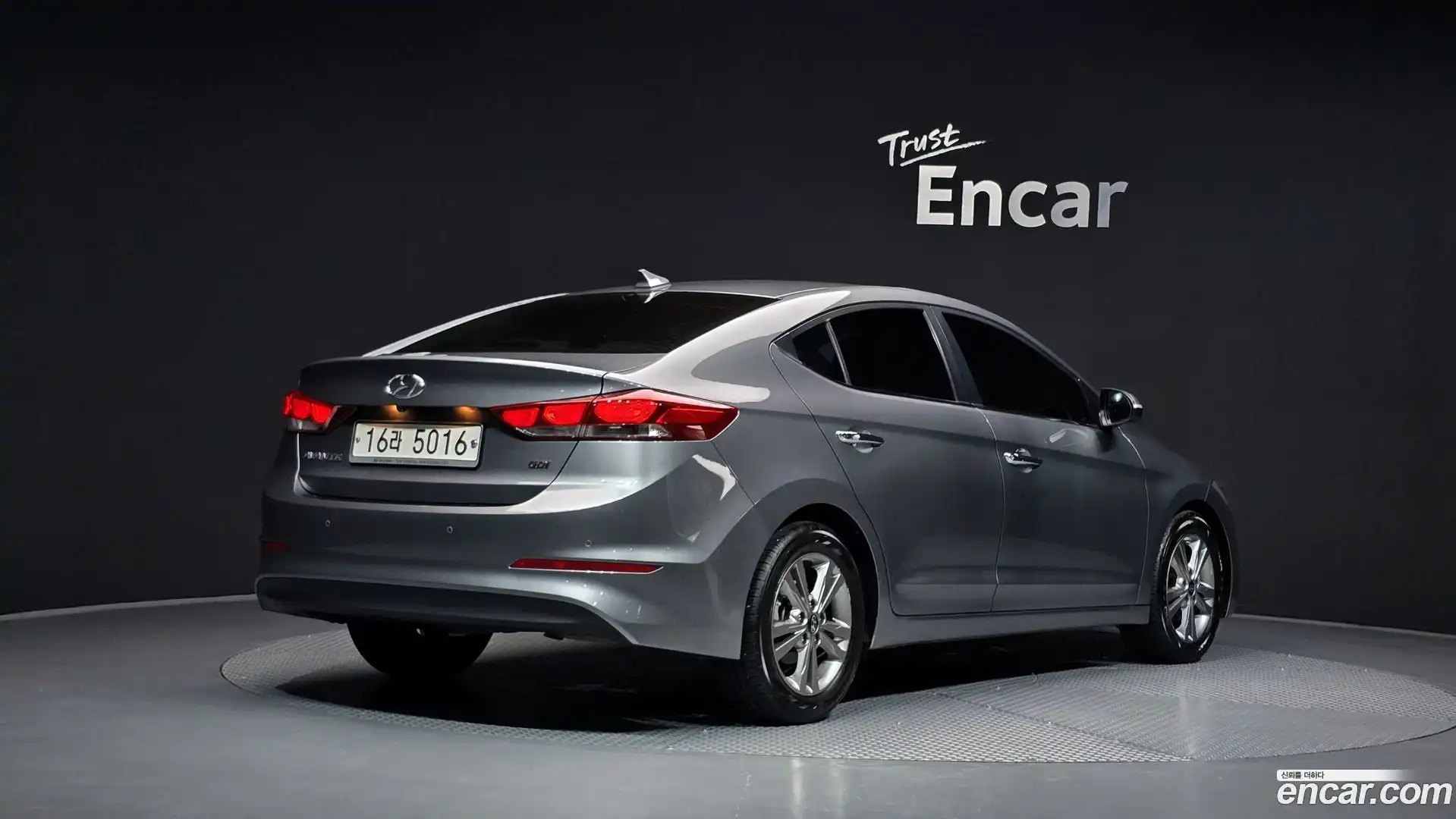 AVANTE Hyundai 2017.1-OUTER-002