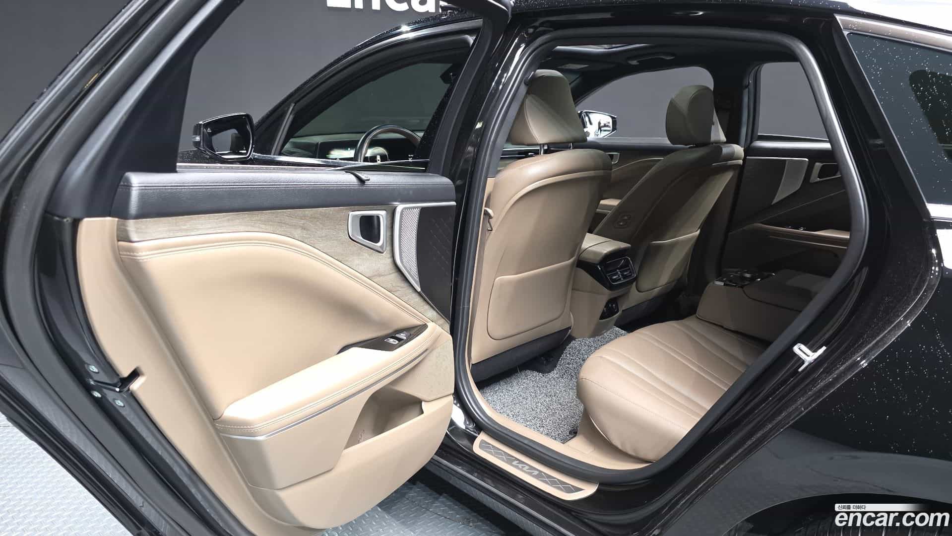K8 Kia 2023.0-INNER-036