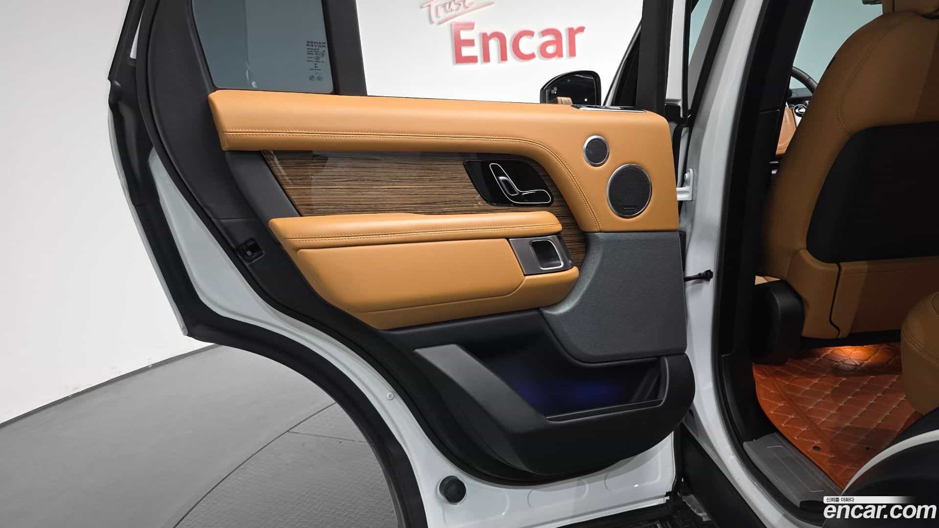 Range Rover Land Rover 2019.4-INNER-035