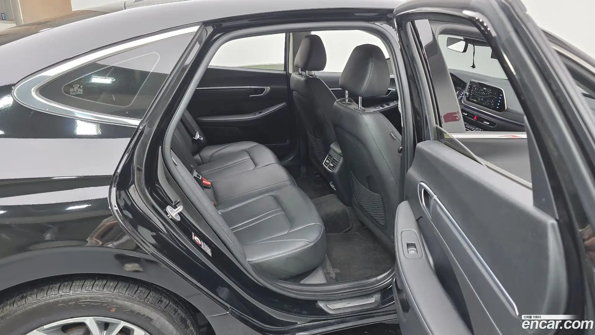 Sonata Hyundai 2023.1-OPTION-015