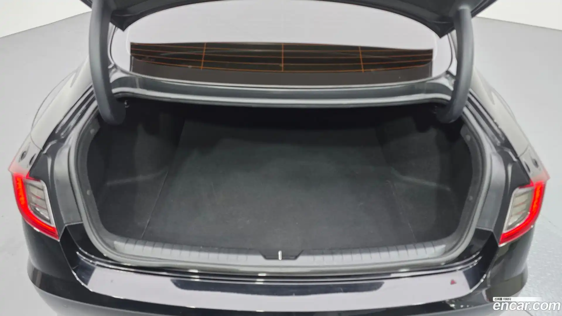 Sonata Hyundai 2023.1-OPTION-024