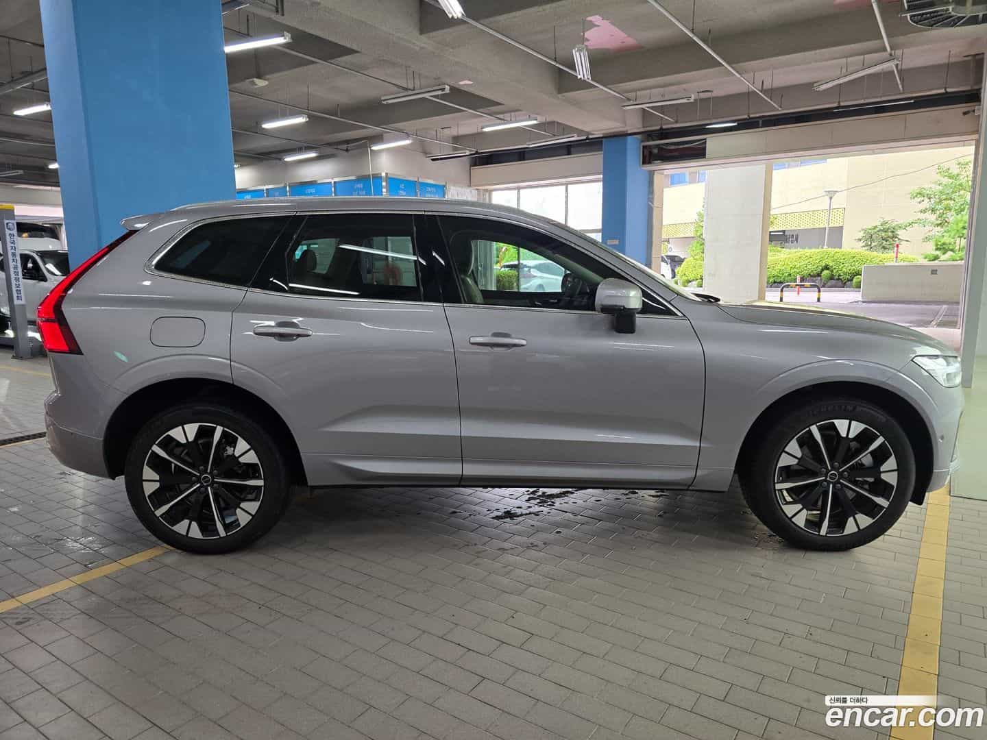 XC60 Volvo 2025.11-OUTER-005