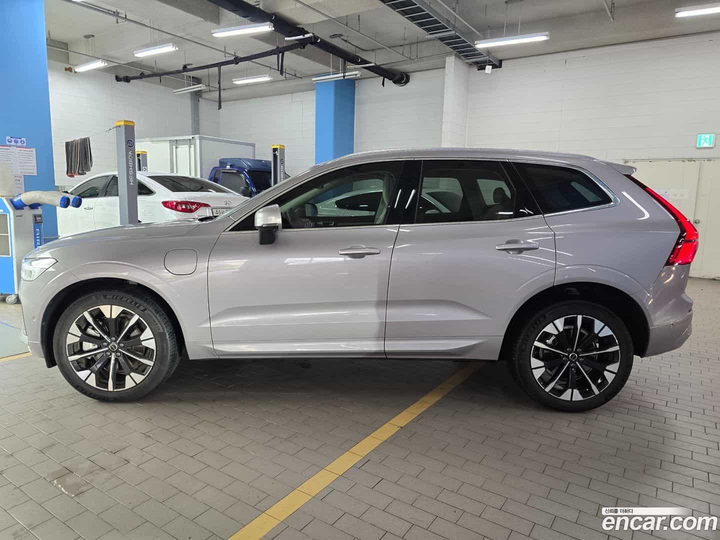 XC60 Volvo 2025.11-OUTER-006