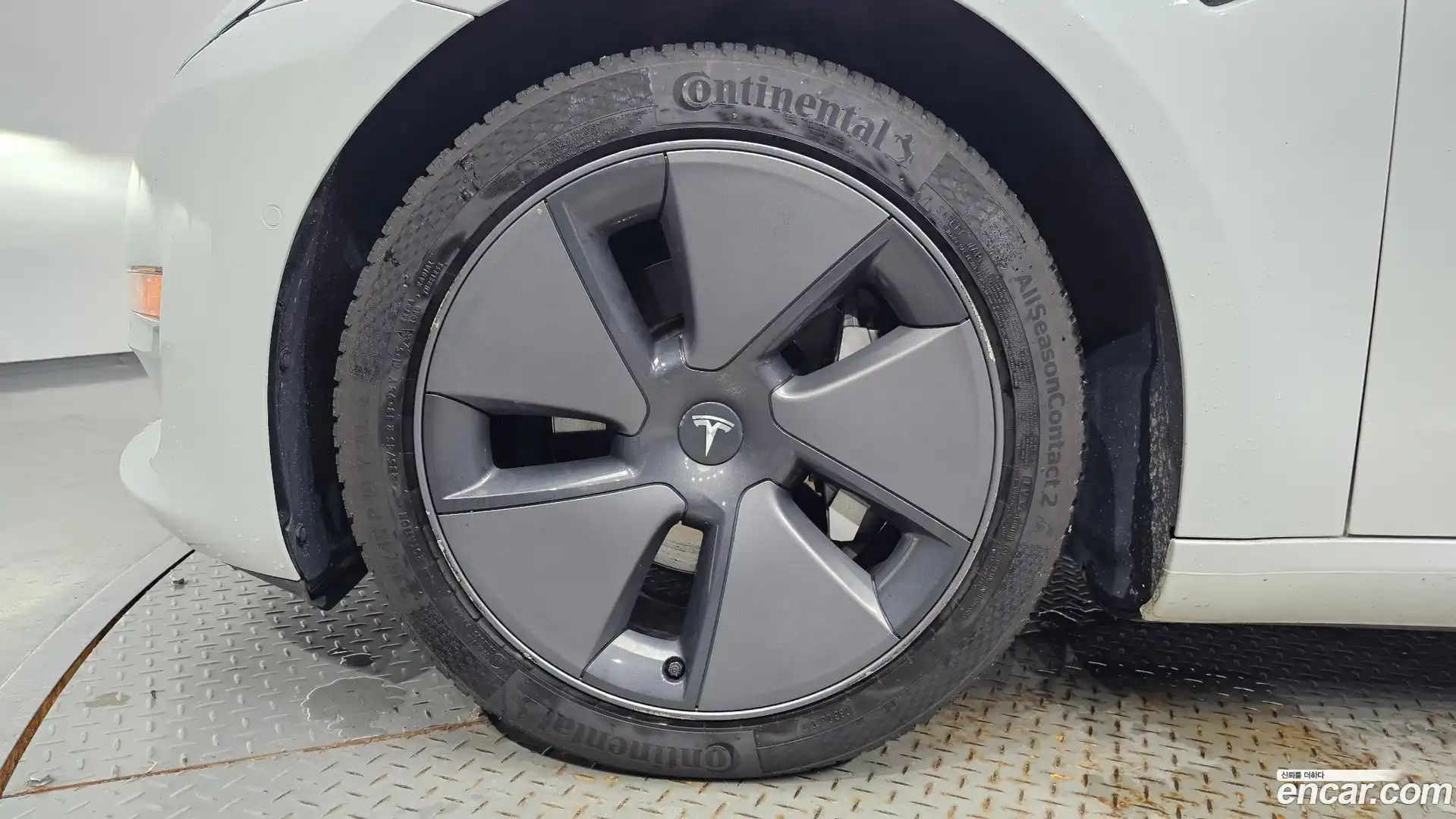 Model 3 Tesla 2021.7-OUTER-005