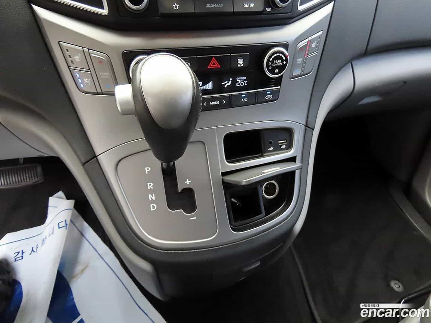 Starex Hyundai 2018.9-OPTION-015