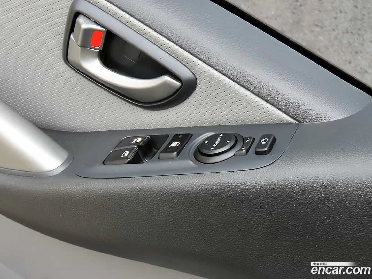 Starex Hyundai 2018.9-OPTION-016