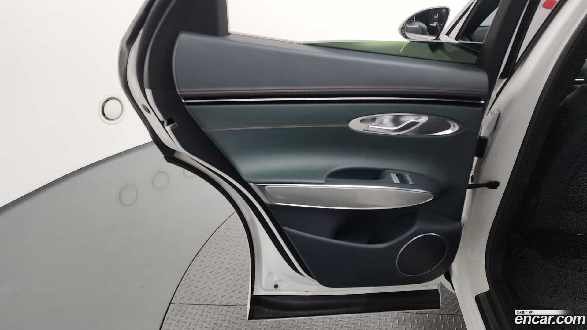 GV70 Genesis 2024.0-INNER-035
