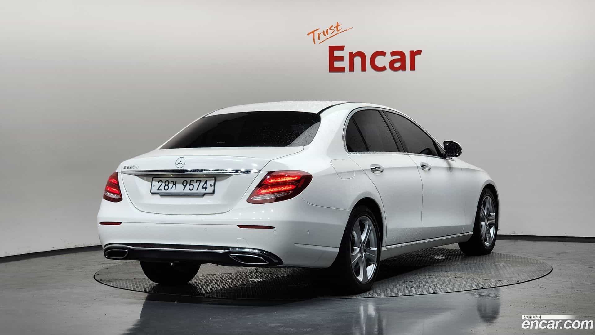 E-Class Mercedes-Benz 2017.1-OUTER-002