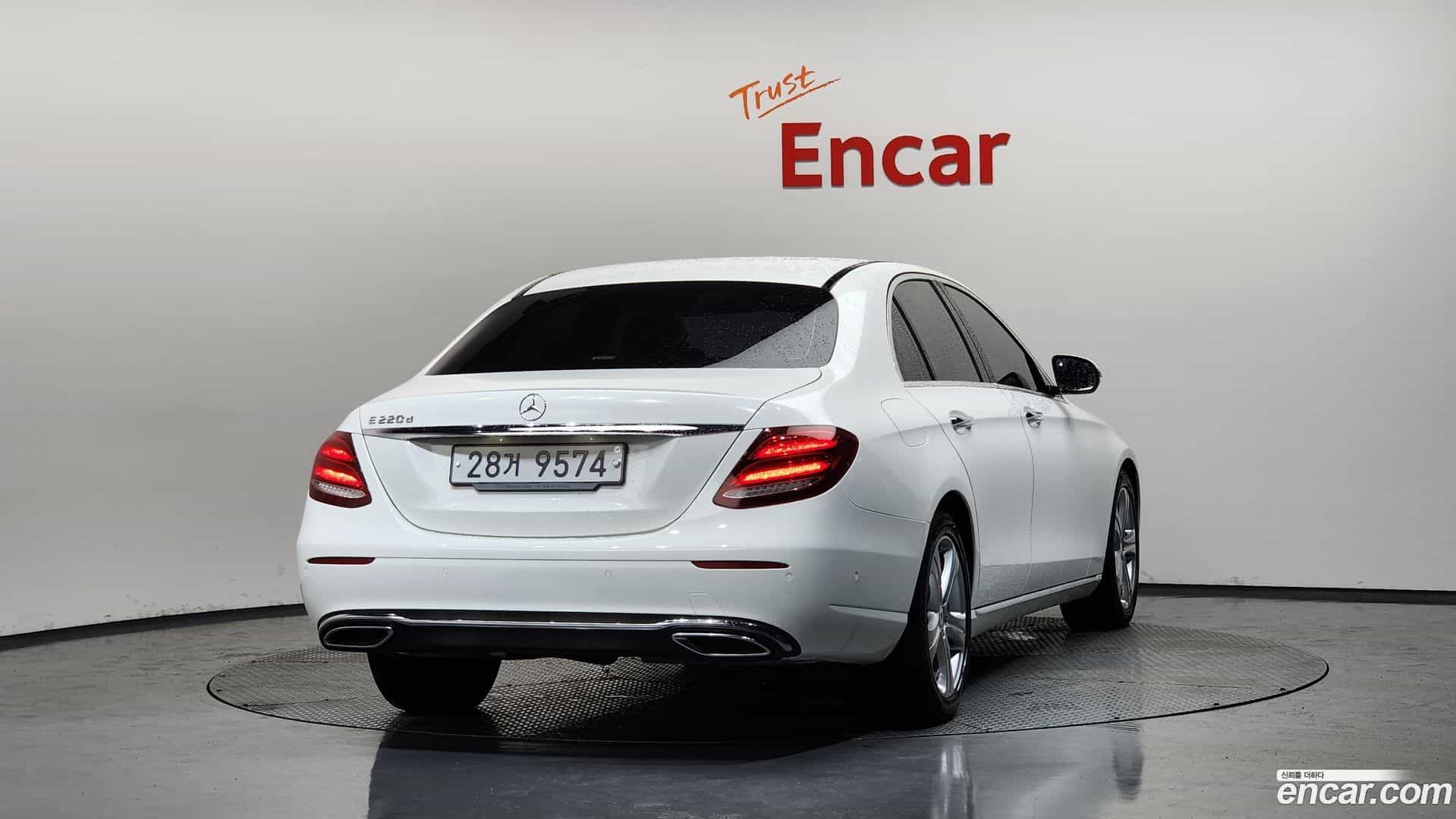 E-Class Mercedes-Benz 2017.1-OUTER-004