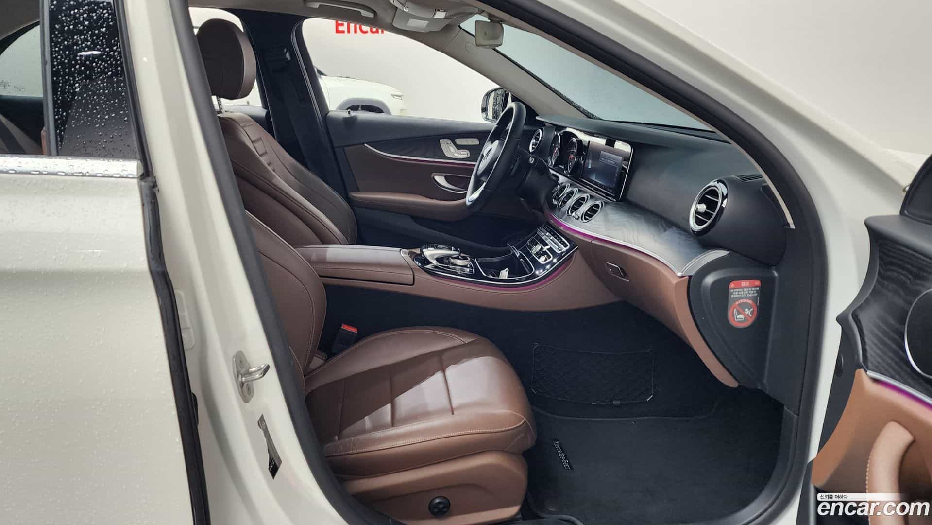 E-Class Mercedes-Benz 2017.1-INNER-036