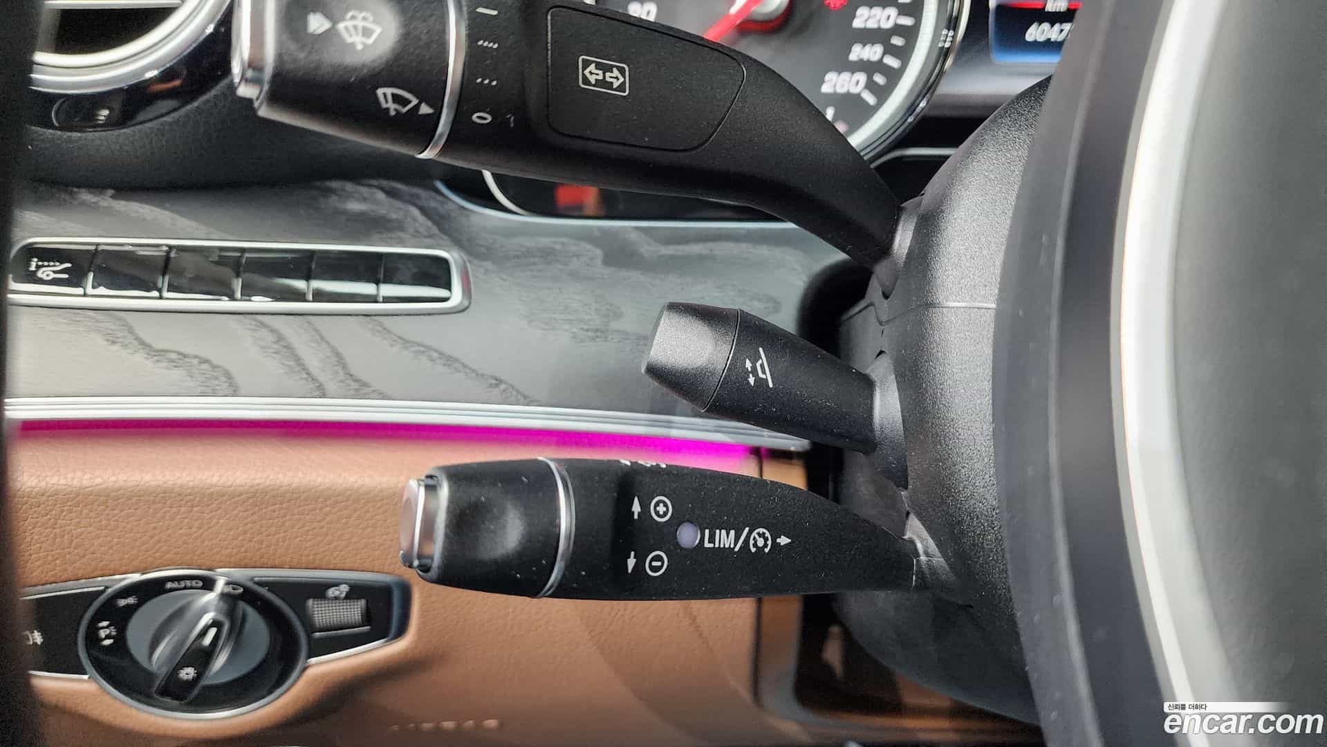 E-Class Mercedes-Benz 2017.1-OPTION-041