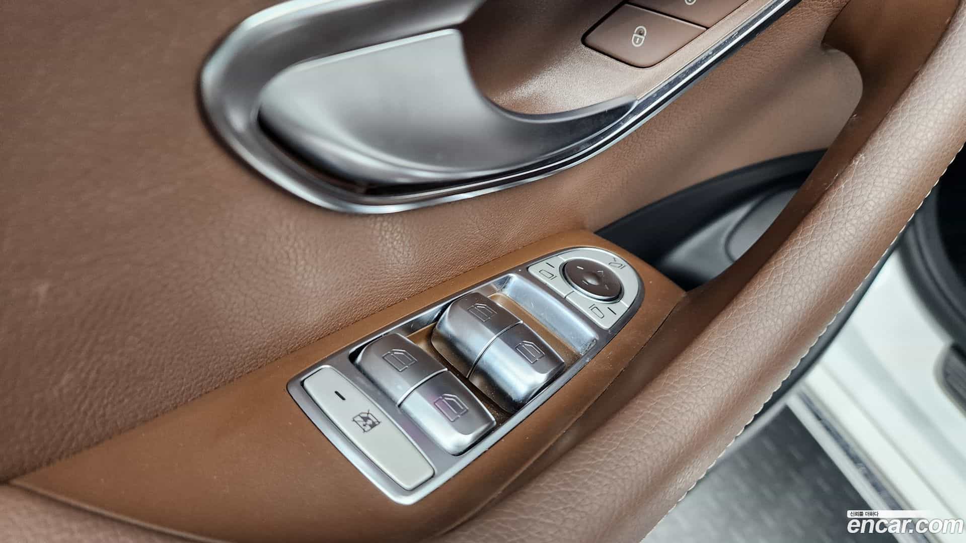 E-Class Mercedes-Benz 2017.1-OPTION-047