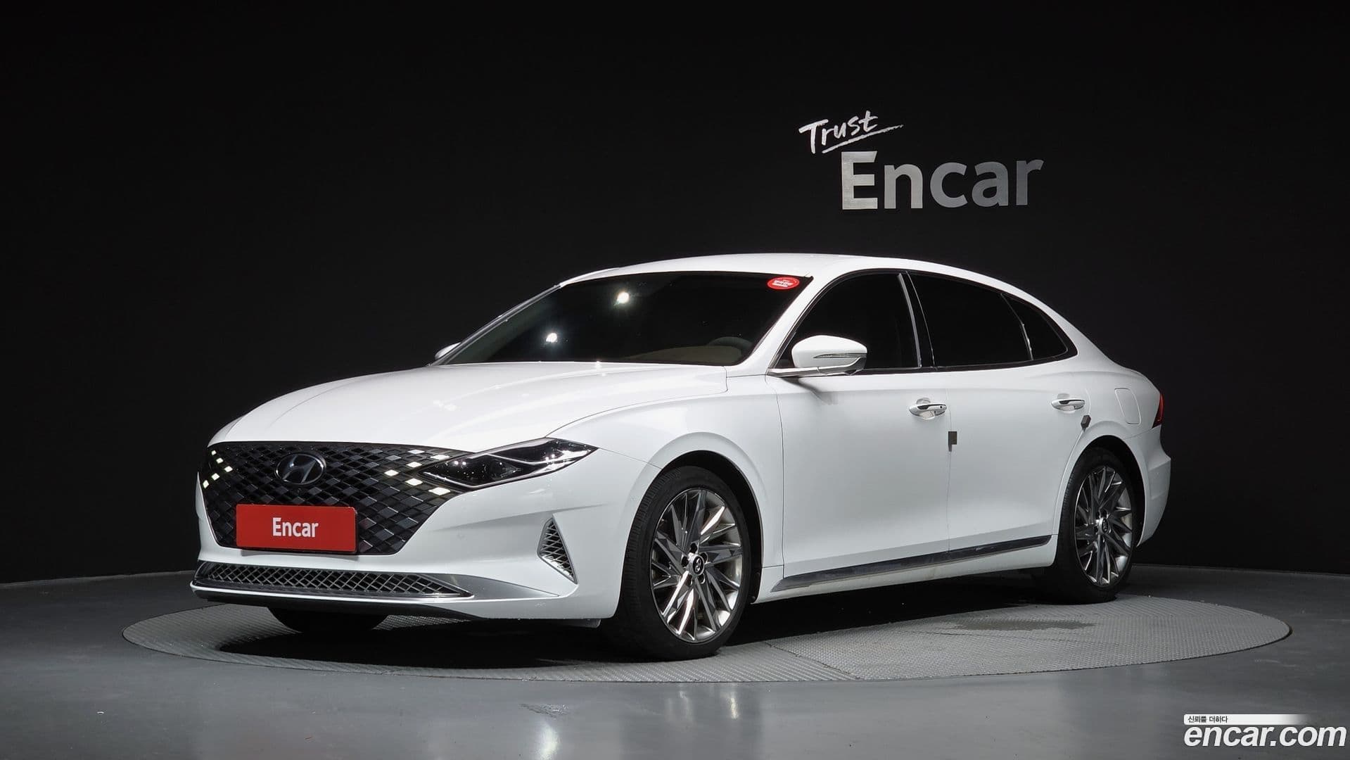 Main__Slider__Photo:Grandeur Hyundai 2020.0-0