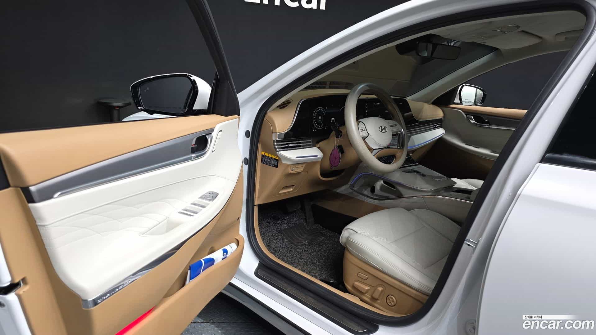 Grandeur Hyundai 2020.0-INNER-010