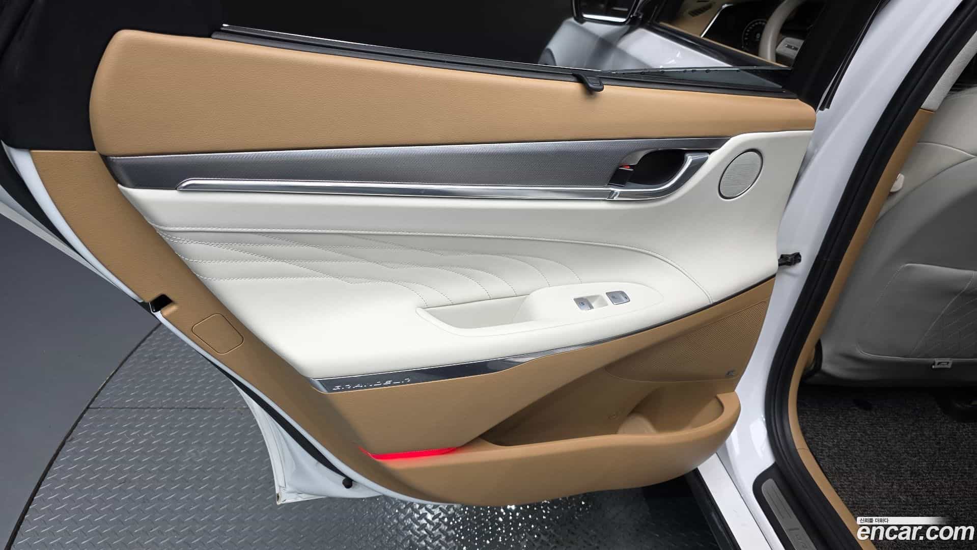 Grandeur Hyundai 2020.0-INNER-035