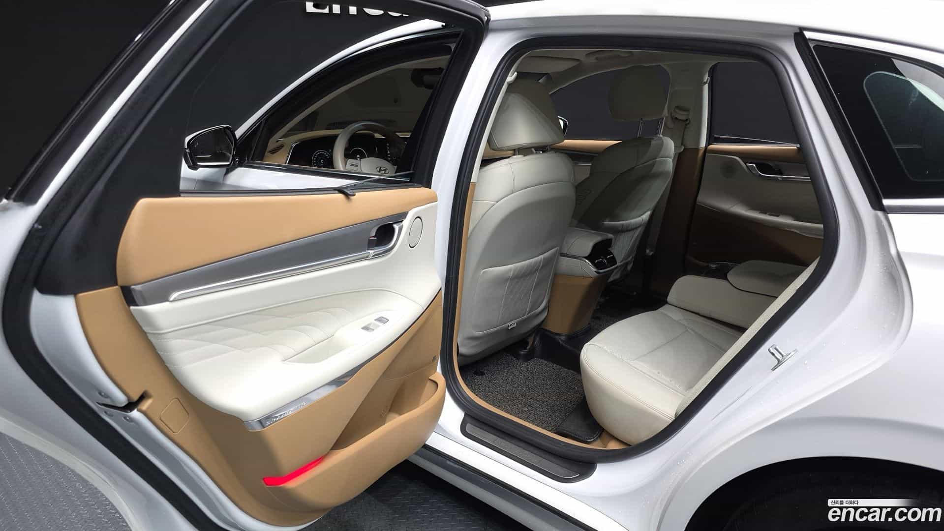 Grandeur Hyundai 2020.0-INNER-036