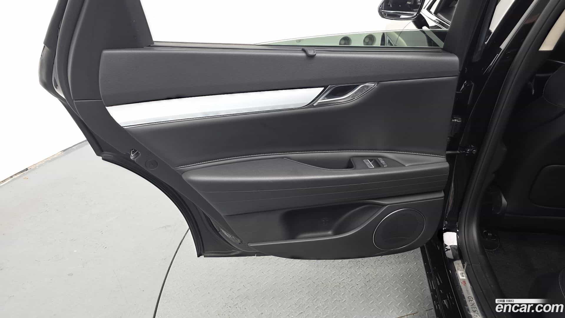 G80 Genesis 2023.9-INNER-035