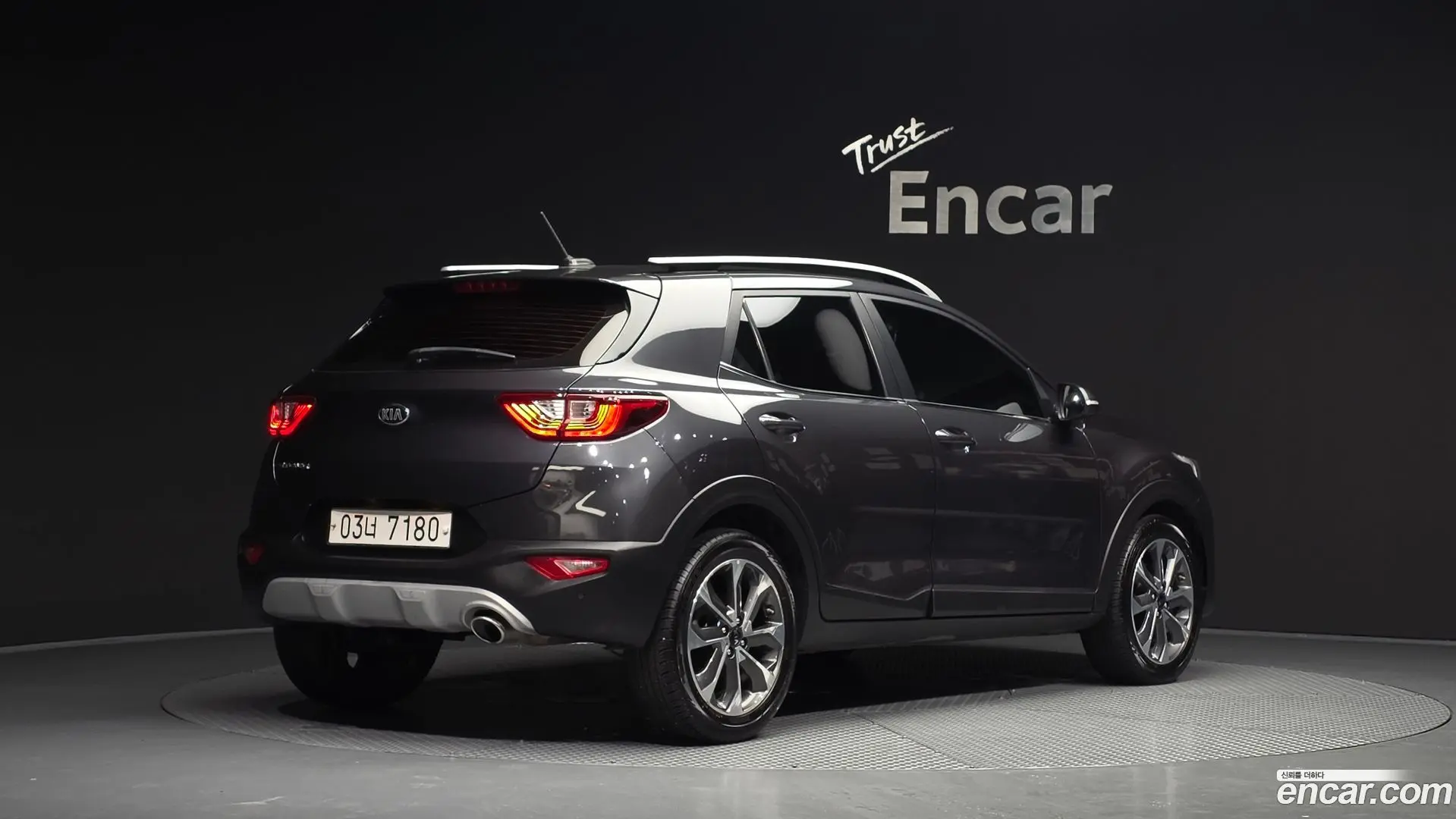Main__Slider__Photo:Stonic Kia 2018.1-1