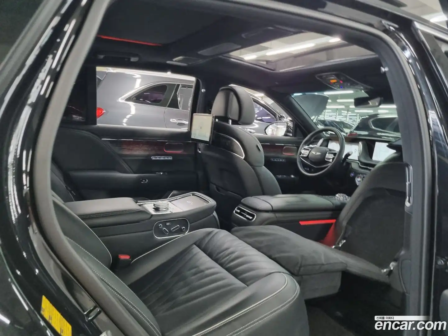 G90 Genesis 2023.0-INNER-010