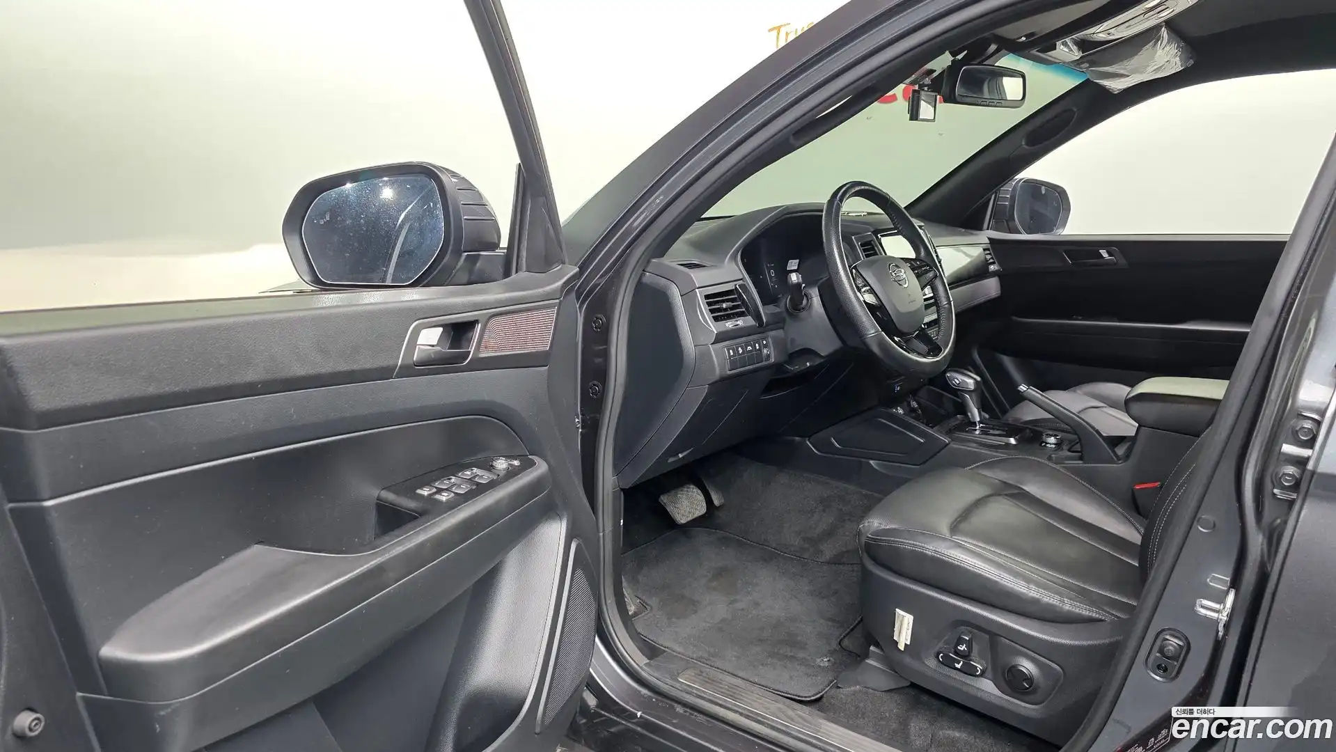 Rexton KG Mobility 2023.3-INNER-010