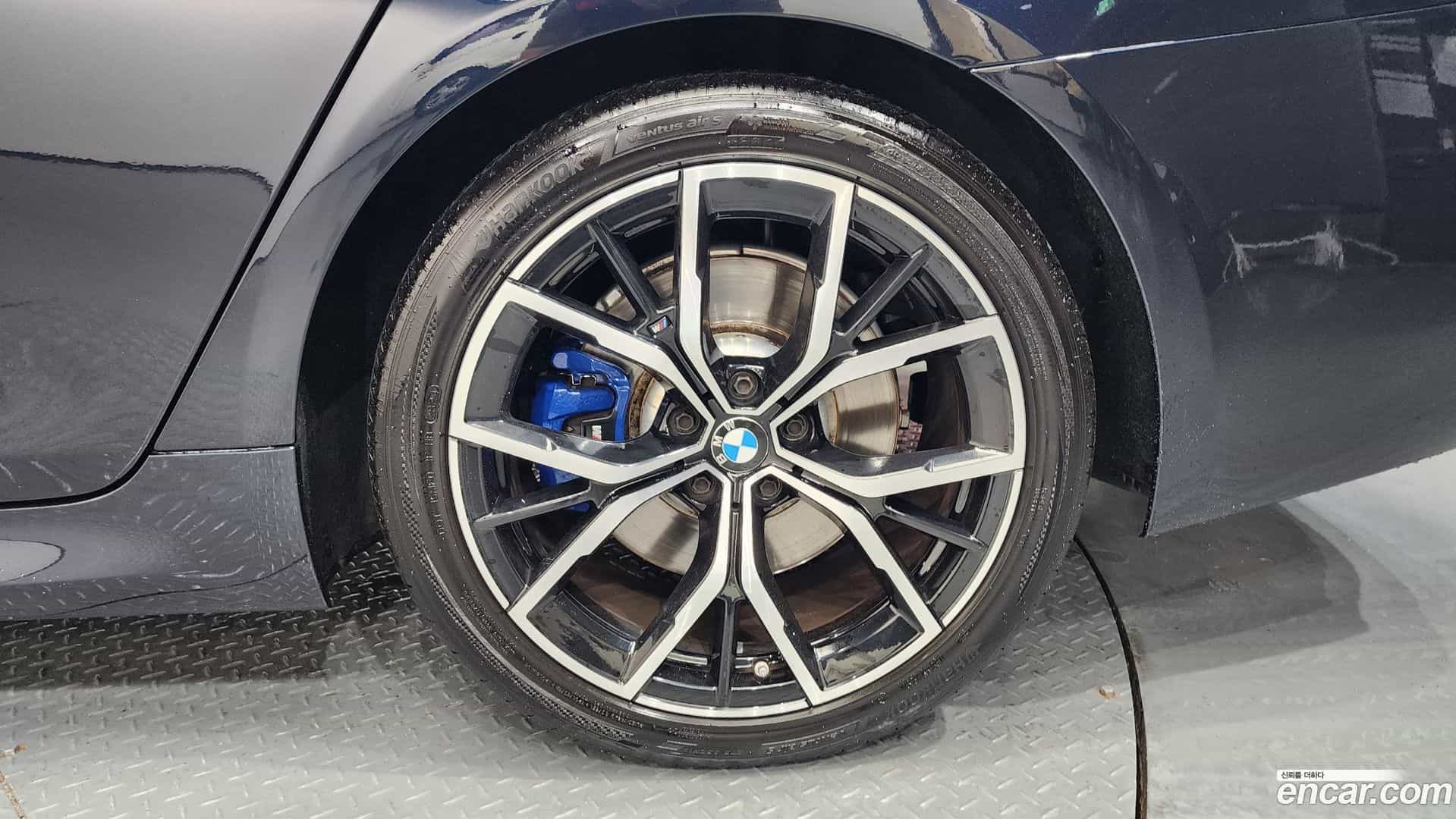 5-Series BMW 2021.4-OUTER-031