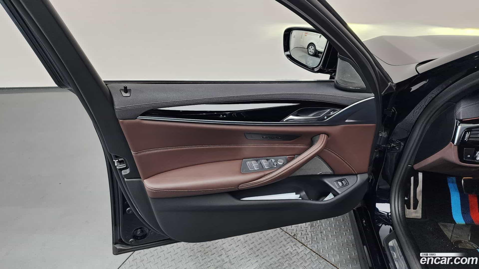 5-Series BMW 2021.4-INNER-034